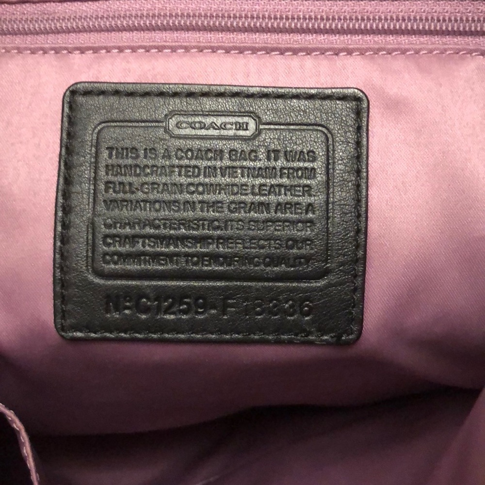 COACH: “Laura” Tote - Picture 2 of 6